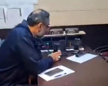  شهردار اهواز انتصاب خودش را از بلندگو تبریک گفت!