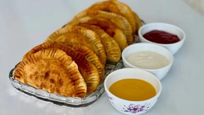  پیراشکی با گوشت مرغ / فینگرفود خوشمزه برای تولد و مهمونی ها