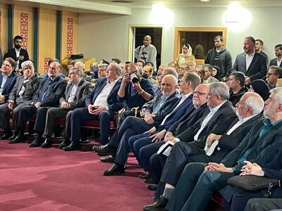  ظریف: بزرگ‌ترین سرمایه ایران، مردم و مدیران‌ آن هستند، اما قدرشان را ندانستیم | جهانگیری از روحانی دلخوری‌هایی دارد اما همواره در کنار هم بودند