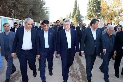  بازدید وزیر بهداشت از روند ساخت بیمارستان شهید سلیمانی کرمان