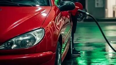  اصلاح قیمت بنزین پیش از آغاز سال جدید