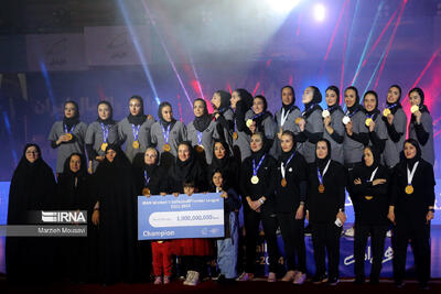  مربی والیبال سایپا: افزایش سقف قراردادها تیم‌داری در لیگ زنان را سخت کرده است