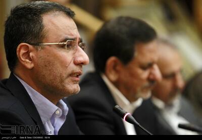  فرجی‌دانا: توسعه بدون تقویت نهادهای علمی و اندیشه‌ای محقق نخواهد شد