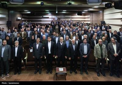  ببینید | تشویق ایستاده رئیس‌جمهور در نشست با فرهیختگان و فعالان فرهنگی قزوین