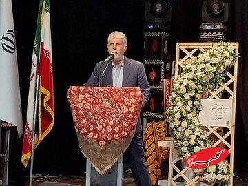  حضور وزیر ارشاد در لرستان برای تجلیل از فرشید صمدی‌پور/ این نه پاسداشت یک فرد که پاسداشت نماد هنر مردمی است - کلبه سرگرمی