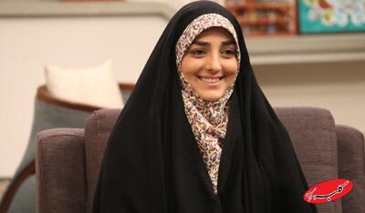  خانم مجری بعد از یک ساعت اشک ریختن در پست اینستاگرامش، استوری تبلیغاتی منتشر کرد! - کلبه سرگرمی