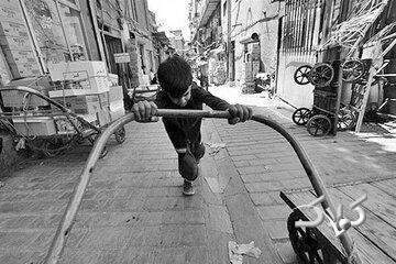  از خیابان تا فضای مجازی؛ چهره‌های نوین بهره‌کشی از کودک و نوجوان/ «در تهران، مشهد و اهواز، بخشی از نوجوانان کار فاقد شناسنامه‌اند» - مجله اینترنتی کولاک
