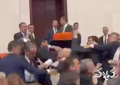  بزن بزن بین اعضای پارلمان ترکیه | پارلمان به رینگ بوکس تبدیل شد - مجله اینترنتی کولاک