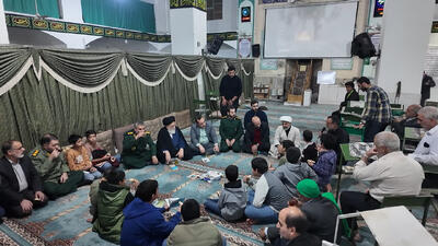  مسئولان یزد در پایگاه های مقاومت بسیج حضور یافتند