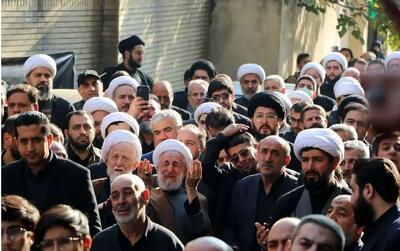  گریه‌های کاظم صدیقی در مراسم تشییع پسرش + ببینید