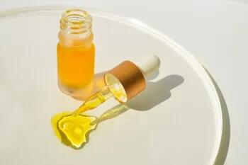  روغن زیتون و زردچوبه / ترکیبی قدرتمند برای سلامت پوست