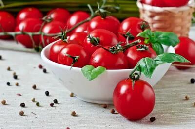  با این ترفند گوجه فرنگی تا ۲ سال تر و تازه میمونه؛ روش طبیعی برای نگهداری از گوجه فرنگی
