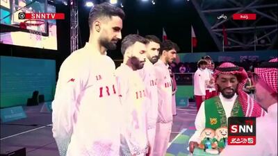 لحظه اهدای مدال نقره به تیم ملی بسکتبال ۳ نفره