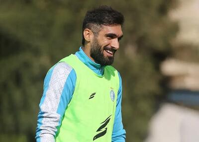  عارف آقاسی در باند فرودگاه برای پرواز دوباره