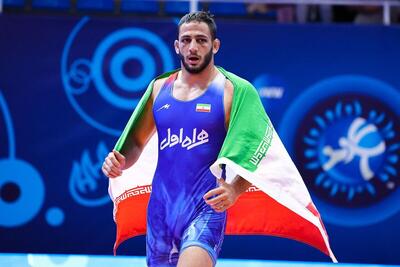  آذرپیرا با شکست قهرمان جهان به مدال طلا رسید