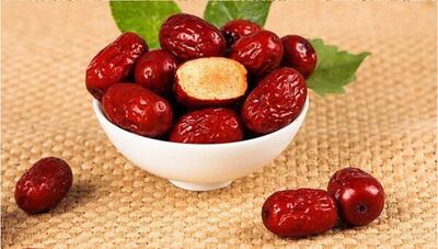  خواص عناب برای سلامتی؛ درمان طبیعی فشار خون، تقویت سیستم ایمنی و بهبود خواب