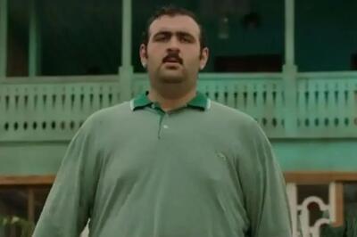  نگاه روز |  علی امین حسنی  بازیگر نقش بهروز در سریال پایتخت 7 بیوگرافی و قد 🌟 عکس امروز 1404