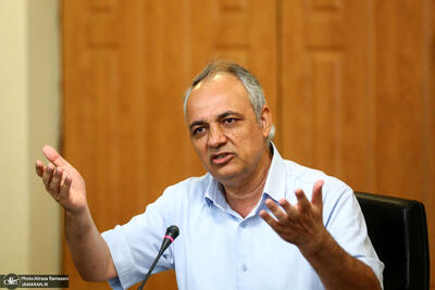  انتقاد تند زیدآبادی از عراقچی/ اگر نمی‌خواهید توافق کنید، صریح بگویید نمی‌خواهیم، خلاص!