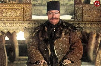  عکس/ ژست ملوکانه ناصرالدین شاه در کنار مادر و خواهرش ۱۳۰ سال پیش | اقتصاد24