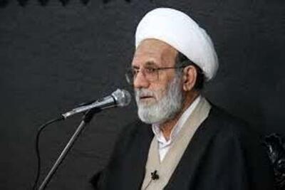  امام جمعه مشهد: در جنگ ۱۲ روزه می‌خواستند پسر محمدرضا شاه را به جای پدر بنشانند/ ضربه‌ دشمن داخلی، فراتر از دشمن خارجی است