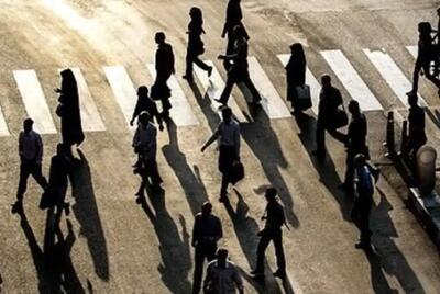  پدر «ناخودآگاه ایران!»/ قهرمان‌سازیِ کاسب‌کارانه چگونه روان جامعه را می‌فریبد؟