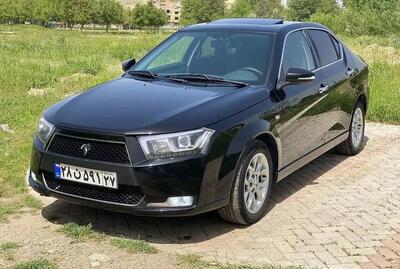  قیمت محصولات ایران‌خودرو امروز جمعه ۳۰ آبان ۱۴۰۴؛ اختلاف قیمت دنا پلاس در کارخانه و بازار