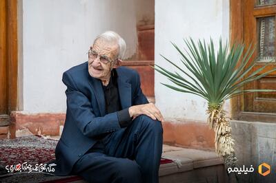  سوپرایز جشن تولد 87 سالگی اردشیر کاظمی توسط بهاره رهنما و همکارانش+ ویدئو