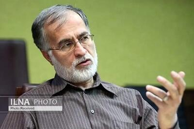  مدت‌هاست که شهروندان ما زیر دست‌ و پنجه‌ قوانین و رفتارهای خودسرانه‌ دچار اذیت و آزار می‌شوند