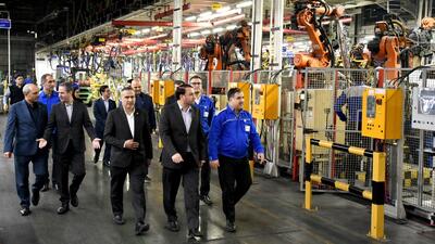  بازدید شبانه مدیرعامل بانک سپه از خطوط تولید ایران خودرو خراسان