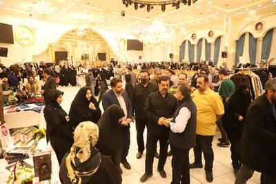  عرضه محصولات نوآورانه پوشاک بانوان با رویکرد حجاب ایرانی در قم