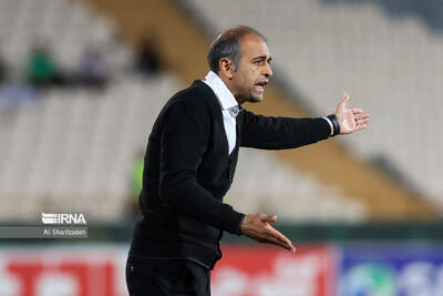  انتقاد سرمربی سپاهان از زمین بی‌کیفیت کرمان؛ نویدکیا: ضعف مدیریتی است+فیلم