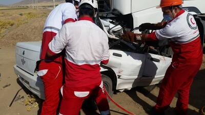  پنج کشته و مصدوم در برخورد پراید با ۲ تریلی در اتوبان زرندیه – تهران