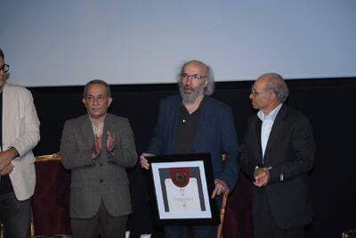  اهدای نشان سپاس موزه سینما به کیانوش عیاری/ «شبح کژدم» حدیث نفس فیلمسازان است