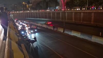  اولین تصاویر از تصادف سنگین پژو ۲۰۶ در بزرگراه یادگار امام