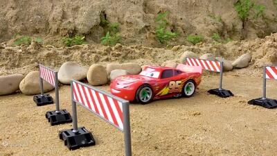  داستان ماشین اسباب بازی - مک کوئین در مقابل جکسون استورم چه کسی برنده خواهد شد؟