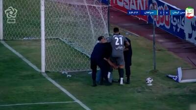  ۷ جیمی جامپ در زمین!؛ جیمی جامپ ها سیدحسین حسینی را محاصره کردند!