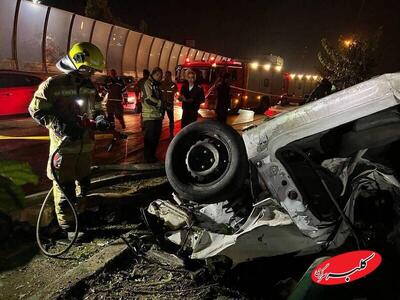  ببینید | اولین تصاویر از تصادف سنگین پژو ۲۰۶ در بزرگراه یادگار امام - کلبه سرگرمی