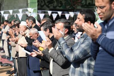  مردم سمنان نماز باران خواندند؛ پای برهنه در محراب خشکسالی