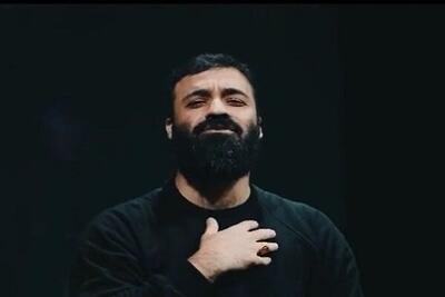  عبدالرضا هلالی در هیئت فاطمیون مرثیه خوانی می‌کند