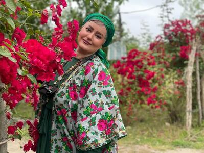  حرکات موزون نعیمه و الناز در یک مراسم رسمی/ ببینید