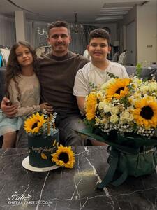  جشن پرهیاهوی آفتاب‌گردونی وریا غفوری و همسرش