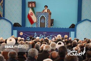  امام جمعه کرج: چرا در بیانیه های خودشان نمی‌گویند ما آمدیم مراکز شما را بمباران کردیم!