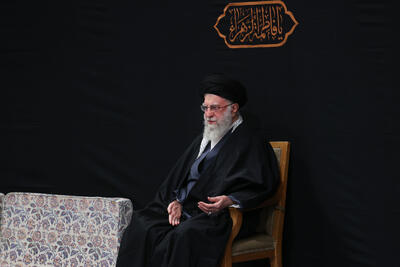  گزارش تصویری؛ اولین شب مراسم عزاداری شهادت حضرت زهرا(س) با حضور رهبر انقلاب اسلامی