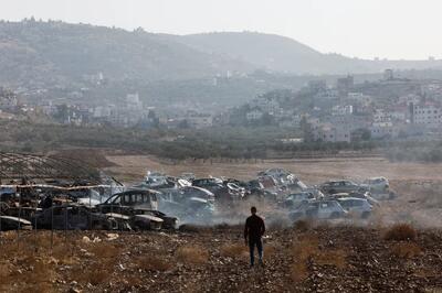  تصاویر پس از حمله شهرک‌نشینان اسرائیلی به شهر حوارا در کرانه باختری
