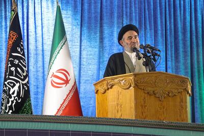  امام‌جمعه بروجرد: دولت بر قیمت‌ها نظارت کند