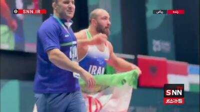  دور افتخار و سلام نظامی زارع به پرچم مقدس ایران