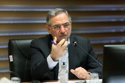  امانی طهرانی: تصمیم تأثیر قطعی معدل امتحانات نهایی، حمایت از آموزش رسمی و کاهش کنکور محوری است + فیلم