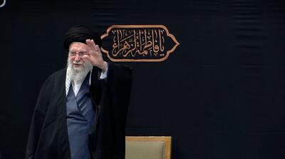  لحظات ورود رهبر انقلاب به بیت رهبری برای مراسم فاطمیه