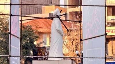  ماجرای نصب عجیب داربست روی تندیس سعدی در ارومیه