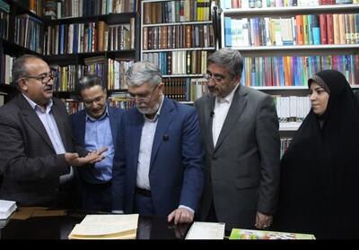  وزیر ارشاد: کتابفروشی‌ها چراغ علم و اندیشه‌اند - تسنیم